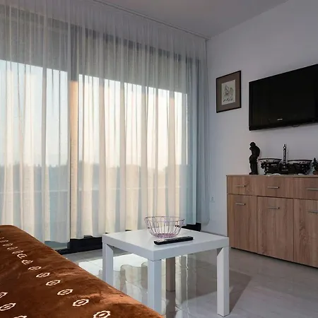 Grey House * Medolino